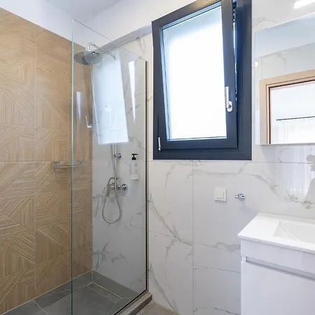 Olympiada Residential Complex & דירה Ofrínion